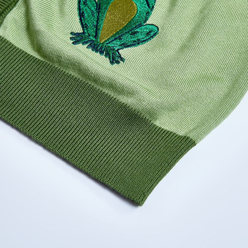 "Leslie" Frogs in Bloom (Embroidered)