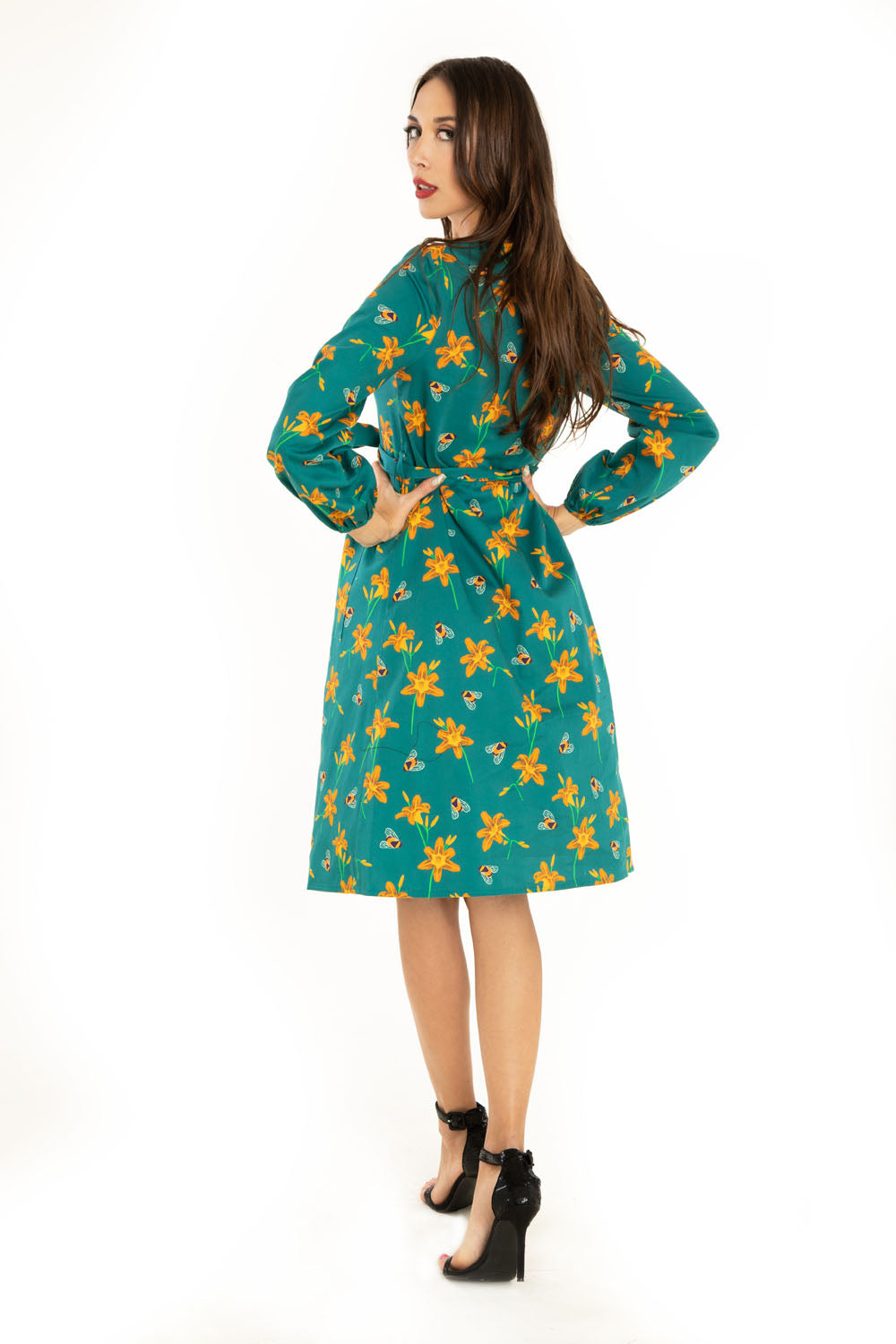 "April" Teal Multi Lilys and Bees