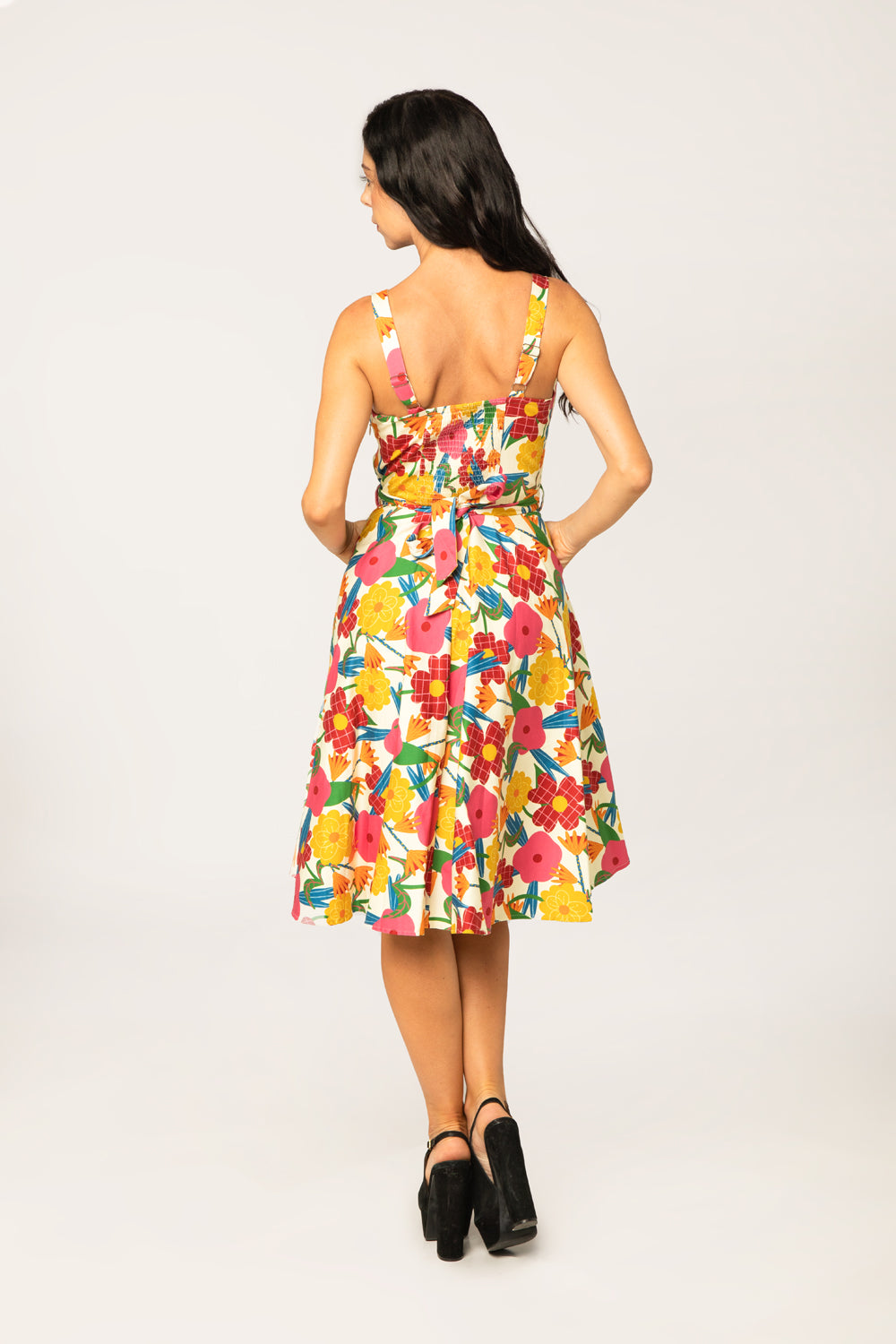 "Lori" Retro Flowers